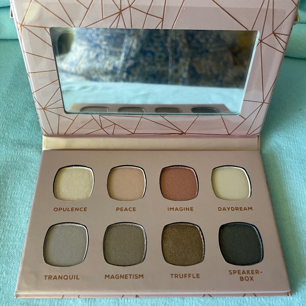BareMinerals Desert Nudes EyeShadow Palette - NEW